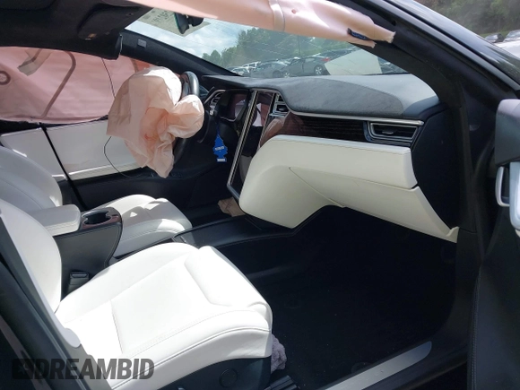 2016 Tesla Model S 90D z VIN 5YJSA1E46GF162217, wystawiony jako IAAI lot #42502493 z przebiegiem Nie podano mil oraz . Historia ofert i sprzedaży dostępna na DreamBid. Obrazek 5.