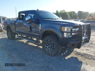 2019 Ford F-250 XL z VIN 1FT7W2BT7KEE80060, wystawiony jako IAAI lot #42177434 z przebiegiem 131 921 mil mil oraz . Historia ofert i sprzedaży dostępna na DreamBid. Obrazek 1.