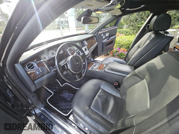 2012 Rolls-Royce Ghost z VIN SCA664L5XCUX65678, wystawiony jako Copart lot #52472415 z przebiegiem 70 892 mil mil oraz Tytuł czysty. Historia ofert i sprzedaży dostępna na DreamBid. Obrazek 5.