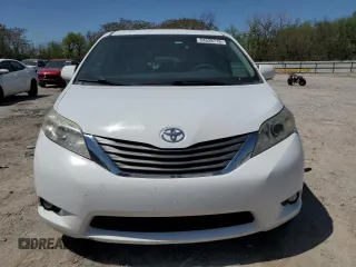 2013 Toyota Sienna XLE AAS with VIN 5TDYK3DC1DS368452, listed as a Copart auction lot 52638715 with 163,254 mi miles and Salvage Title. Bid and sale history available at carsss.com. Image 5.