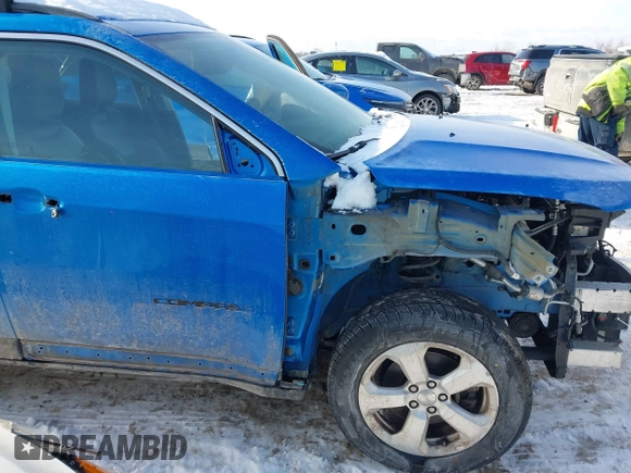 2018 Jeep Compass Latitude with VIN 3C4NJCBBXJT165349, listed as a IAAI auction lot 41283025 with 25,680 mi miles and . Bid and sale history available at DreamBid. Image 18.