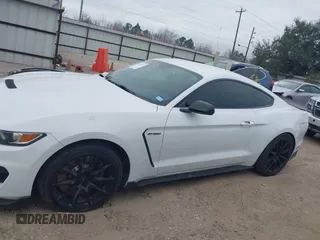 2017 Ford Mustang Shelby GT350 z VIN 1FA6P8JZ1H5525560, wystawiony jako IAAI lot #41526233 z przebiegiem 36 852 mil mil oraz . Historia ofert i sprzedaży dostępna na DreamBid. Obrazek 15.