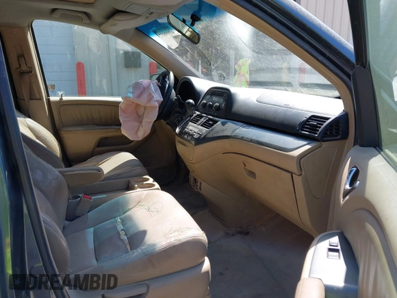 2006 Honda Odyssey EX-L with VIN 5FNRL38666B460590, listed as a IAAI auction lot 41998373 with 266,486 mi miles and . Bid and sale history available at carsss.com. Image 5.