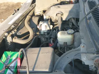 2001 Chevrolet Silverado 1500 LS z VIN 2GCEC19V711222395, wystawiony jako IAAI lot #43246741 z przebiegiem 90 798 mil mil oraz . Historia ofert i sprzedaży dostępna na DreamBid. Obrazek 19.