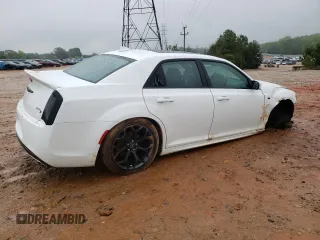 2020 Chrysler 300 S z VIN 2C3CCABT6LH249960, wystawiony jako Copart lot #49432224 z przebiegiem 65 453 mil mil oraz Szkody całkowita. Historia ofert i sprzedaży dostępna na DreamBid. Obrazek 3.