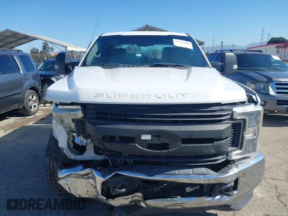 2017 Ford F-250 XL z VIN 1FD7X2A62HEB54633, wystawiony jako IAAI lot #42272440 z przebiegiem 76 521 mil mil oraz . Historia ofert i sprzedaży dostępna na DreamBid. Obrazek 12.