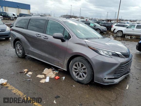 2021 Toyota Sienna XLE with VIN 5TDYSKFC6MS036109, listed as a Copart auction lot 47587895 with 125,204 mi miles and Clean Title. Bid and sale history available at carsss.com. Image 4.