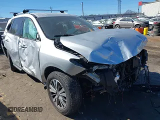 2018 Nissan Pathfinder SL with VIN 5N1DR2MM7JC647300, listed as a IAAI auction lot 41695700 with 124,573 mi miles. Bid and sale history available at carsss.com. Image 1.