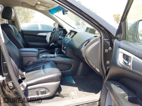 2018 Nissan Pathfinder SL z VIN 5N1DR2MN9JC620172, wystawiony jako IAAI lot #42095426 z przebiegiem 127 609 mil mil oraz . Historia ofert i sprzedaży dostępna na DreamBid. Obrazek 5.