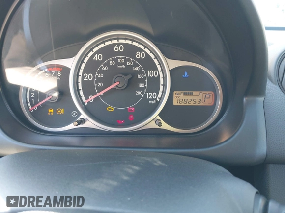 2011 Mazda 2 Sport z VIN JM1DE1HY2B0105631, wystawiony jako IAAI lot #41858190 z przebiegiem 188 253 mil mil oraz . Historia ofert i sprzedaży dostępna na DreamBid. Obrazek 7.
