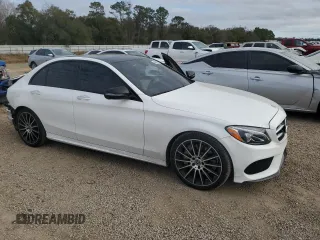 2018 Mercedes-Benz C 300 z VIN 55SWF4JB6JU260145, wystawiony jako Copart lot #48484165 z przebiegiem 44 144 mil mil oraz Szkoda całkowita • Salvage title. Historia ofert i sprzedaży dostępna na DreamBid. Obrazek 4.