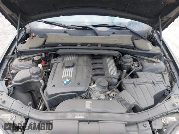 2011 BMW 3 Series 328i xDrive z VIN WBAPK7C56BA972088, wystawiony jako IAAI lot #42123166 z przebiegiem Nie podano mil oraz . Historia ofert i sprzedaży dostępna na DreamBid. Obrazek 10.