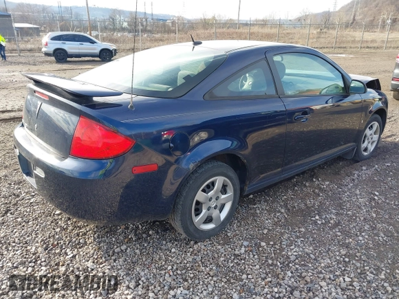2009 Pontiac G5 with VIN 1G2AS18H797276991, listed as a IAAI auction lot 41855397 with 131,376 mi miles. Bid and sale history available at carsss.com. Image 4.