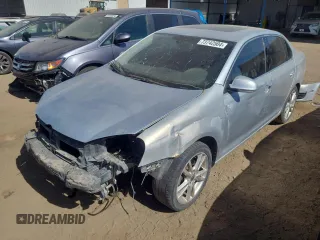 2005 Volkswagen Jetta 2.5L with VIN 3VWDF71K15M639577, listed as a Copart auction lot 73742504 with 299,428 mi miles and Salvage title. Bid and sale history available at DreamBid. Image 1.