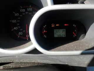 2009 Toyota Matrix S with VIN 2T1KE40E79C015837, listed as a Copart auction lot 82922284 with 70,624 mi miles and Salvage Title. Bid and sale history available at carsss.com. Image 9.