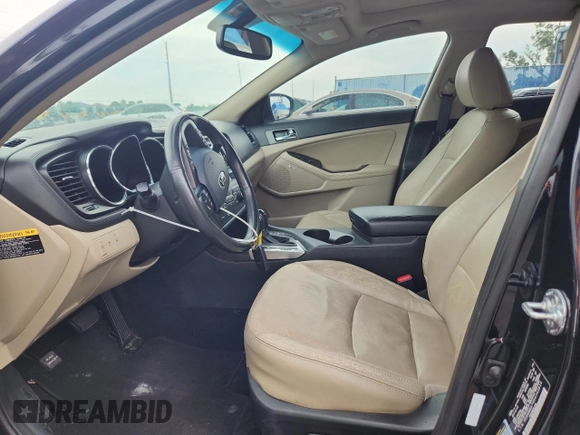 2013 Kia Optima EX z VIN 5XXGN4A79DG162815, wystawiony jako Copart lot #59282275 z przebiegiem 163 920 mil mil oraz Szkoda całkowita • Salvage title. Historia ofert i sprzedaży dostępna na DreamBid. Obrazek 7.