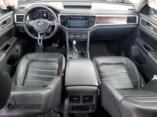 2018 Volkswagen Atlas SEL Premium z VIN 1V2NR2CA0JC537445, wystawiony jako Copart lot #52964215 z przebiegiem 167 988 mil mil oraz Szkoda całkowita • Salvage title. Historia ofert i sprzedaży dostępna na DreamBid. Obrazek 8.