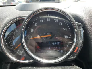 2018 MINI Countryman Cooper S with VIN WMZYT3C36J3D99260, listed as a Copart auction lot 68975224 with 39,292 mi miles and Non Repairable. Bid and sale history available at carsss.com. Image 9.