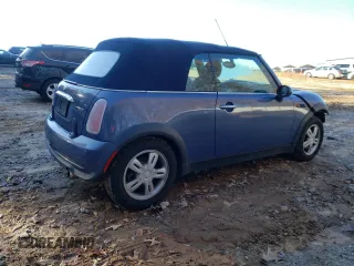 2005 MINI Convertible z VIN WMWRF334X5TF62385, wystawiony jako Copart lot #84635524 z przebiegiem 236 258 mil mil oraz Szkoda całkowita • Salvage title. Historia ofert i sprzedaży dostępna na DreamBid. Obrazek 3.