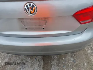 2013 Volkswagen Passat SE with VIN 1VWBP7A30DC098440, listed as a IAAI auction lot 42722686 with 305,716 mi miles and . Bid and sale history available at DreamBid. Image 6.