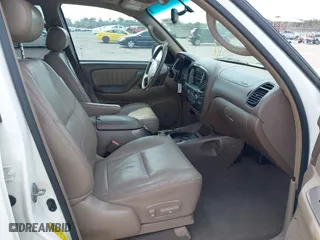 2004 Toyota Sequoia Limited with VIN 5TDZT38A04S236082, listed as a IAAI auction lot 41598592 with 104,042 mi miles. Bid and sale history available at carsss.com. Image 5.