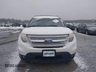 2014 Ford Explorer XLT with VIN 1FM5K7D85EGB32187, listed as a IAAI auction lot 41288259 with 237,289 mi miles. Bid and sale history available at carsss.com. Image 12.