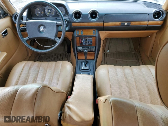 1980 Mercedes-Benz 300 with VIN 12313012165283, listed as a Copart auction lot 81507514 with 121,465 mi miles and Clean Title. Bid and sale history available at DreamBid. Image 8.
