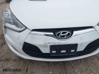 2015 Hyundai Veloster RE:FLEX with VIN KMHTC6AD1FU232077, listed as a IAAI auction lot 41529502 with 201,833 mi miles. Bid and sale history available at carsss.com. Image 6.