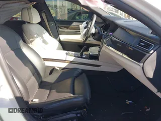2014 BMW 7 Series 750i с VIN WBAYA8C58ED228444, выставлен на аукционе IAAI как лот 41665037 с пробегом 165 663 миль миль и . История ставок и продаж доступна на DreamBid. Изображение 5.