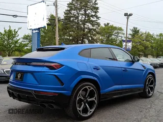2021 Lamborghini Urus z VIN ZPBUA1ZL2MLA13010, wystawiony jako Copart lot #44308855 z przebiegiem 20 177 mil mil oraz Czysty tytuł • Clean title. Historia ofert i sprzedaży dostępna na DreamBid. Obrazek 4.