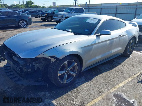 2015 Ford Mustang V6 z VIN 1FA6P8AM8F5369227, wystawiony jako IAAI lot #42607851 z przebiegiem 135 428 mil mil oraz . Historia ofert i sprzedaży dostępna na DreamBid. Obrazek 2.