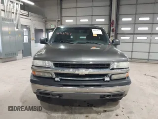 2001 Chevrolet Tahoe LT with VIN 1GNEK13T11J227454, listed as a IAAI auction lot 41513937 with 284,210 mi miles. Bid and sale history available at carsss.com. Image 12.