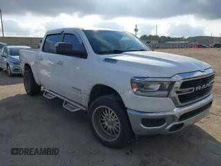 2019 Ram 1500 Big Horn z VIN 1C6RREFT6KN522317, wystawiony jako IAAI lot #41483697 z przebiegiem Nie podano mil oraz . Historia ofert i sprzedaży dostępna na DreamBid. Obrazek 1.