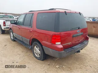 2004 Ford Expedition Special Service with VIN 1FMPU15L84LB03114, listed as a IAAI auction lot 41303228 with 163,463 mi miles. Bid and sale history available at carsss.com. Image 3.