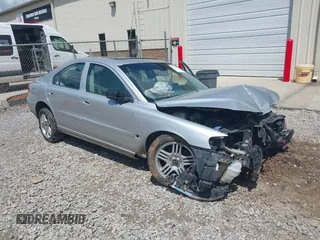 2005 Volvo S60 с VIN YV1RS592X52465703, выставлен на аукционе IAAI как лот 42198827 с пробегом 254 539 миль миль и . История ставок и продаж доступна на DreamBid. Изображение 1.