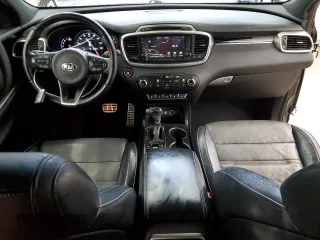 2016 Kia Sorento SXL with VIN 5XYPK4A1XGG006030, listed as a Copart auction lot 84155474 with 130,408 mi miles and Salvage Title. Bid and sale history available at carsss.com. Image 8.