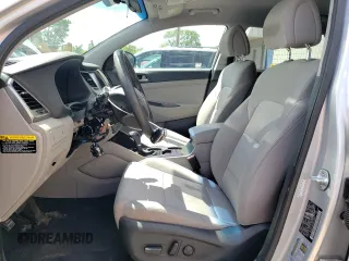2018 Hyundai Tucson SEL z VIN KM8J3CA4XJU716201, wystawiony jako Copart lot #56790405 z przebiegiem 107 639 mil mil oraz Szkoda całkowita • Salvage title. Historia ofert i sprzedaży dostępna na DreamBid. Obrazek 7.