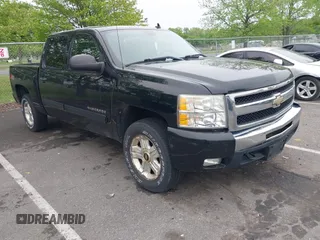 2010 Chevrolet Silverado 1500 LT with VIN 3GCRKSE33AG290425, listed as a IAAI auction lot 42193206 with 243,880 mi miles and . Bid and sale history available at DreamBid. Image 1.
