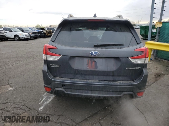 2024 Subaru Forester Premium z VIN JF2SKADC8RH431442, wystawiony jako Copart lot #51538045 z przebiegiem 5 072 mil mil oraz Szkoda całkowita • Salvage title. Historia ofert i sprzedaży dostępna na DreamBid. Obrazek 6.