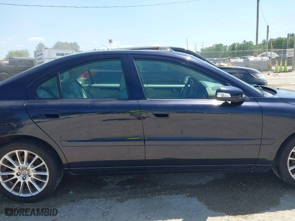 2007 Volvo S60 2.5L Turbo with VIN YV1RS592972623502, listed as a IAAI auction lot 41599575 with 93,983 mi miles. Bid and sale history available at carsss.com. Image 13.