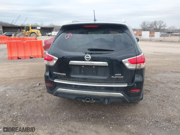 2014 Nissan Pathfinder Platinum with VIN 5N1AR2MM4EC621858, listed as a IAAI auction lot 41386154 with 131,975 mi miles. Bid and sale history available at carsss.com. Image 16.