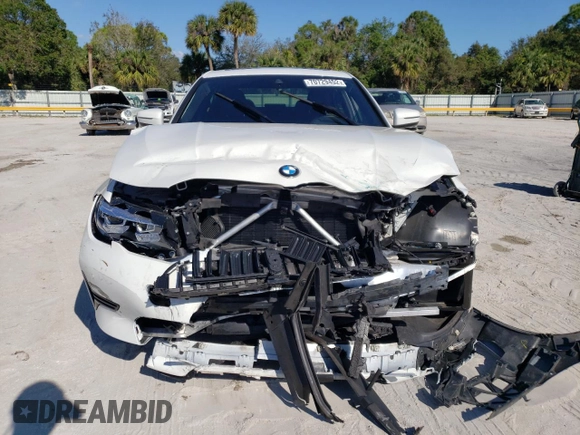 2020 BMW 3 Series 330i with VIN 3MW5R1J02L8B32197, listed as a Copart auction lot 70729452 with Not Provided miles. Bid and sale history available at carsss.com. Image 5.