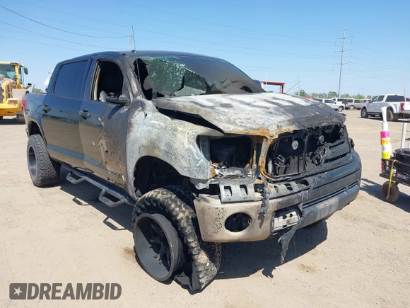 2011 Toyota Tundra 4WD Truck with VIN 5TFDW5F11BX182122, listed as a IAAI auction lot 41776414 with 1 mi miles. Bid and sale history available at carsss.com. Image 6.