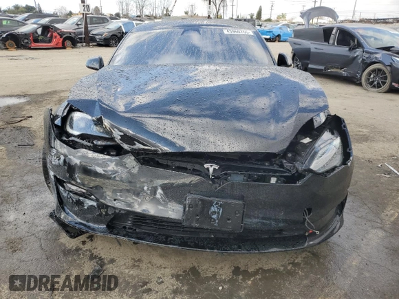 2023 Tesla Model S Plaid z VIN 5YJSA1E63PF498778, wystawiony jako Copart lot #43960765 z przebiegiem Nie podano mil oraz Szkoda całkowita • Salvage title. Historia ofert i sprzedaży dostępna na DreamBid. Obrazek 5.