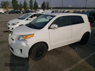 2008 Scion xD with VIN JTKKU10498J012023, listed as a Copart auction lot 47331424 with 0 mi miles and Salvage Title. Bid and sale history available at carsss.com. Image 1.