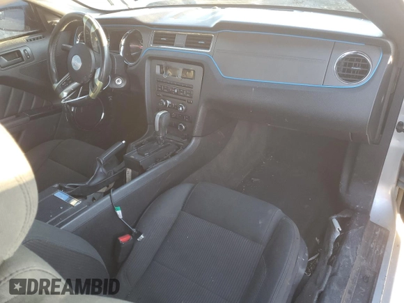 2014 Ford Mustang V6 with VIN 1ZVBP8AM1E5299087, listed as a Copart auction lot 88458015 with 109,030 mi miles and Salvage title. Bid and sale history available at DreamBid. Image 8.