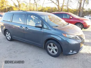 2011 Toyota Sienna LE AAS with VIN 5TDKK3DC2BS070656, listed as a IAAI auction lot 41034261 with 259,239 mi miles. Bid and sale history available at carsss.com. Image 1.