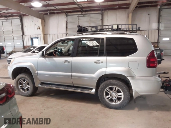 2008 Lexus GX 470 with VIN JTJBT20X980159326, listed as a IAAI auction lot 41764696 with 207,233 mi miles. Bid and sale history available at carsss.com. Image 15.