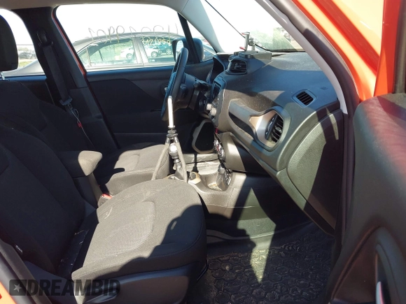 2017 Jeep Renegade Sport z VIN ZACCJBAH9HPG07336, wystawiony jako IAAI lot #42219901 z przebiegiem 118 696 mil mil oraz . Historia ofert i sprzedaży dostępna na DreamBid. Obrazek 5.