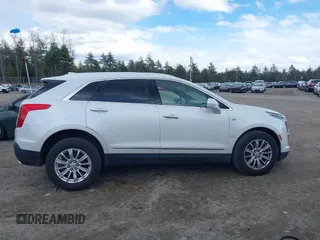 2017 Cadillac XT5 FWD with VIN 1GYKNARS2HZ310866, listed as a IAAI auction lot 41865458 with 70,375 mi miles. Bid and sale history available at carsss.com. Image 14.